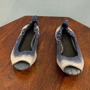 Diesel size 5us flats denim